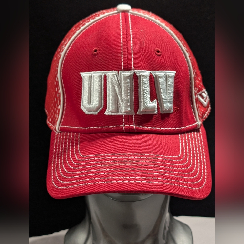 Red UNLV New Era Fitted Baseball Hat Size Medium-Large
